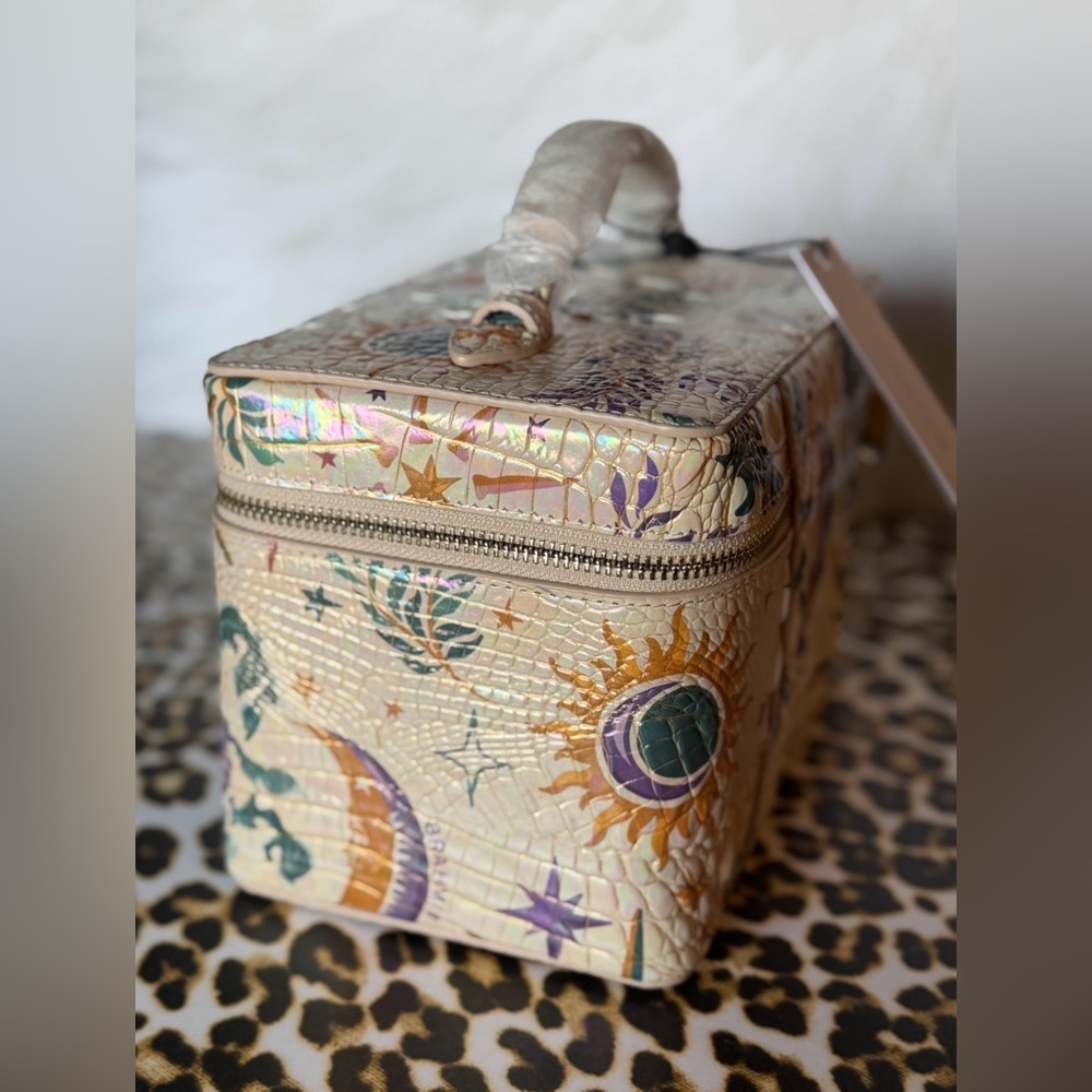 NWT Brahmin Vitality MELBOURNE CHARMAINE MAKE UP TOTE firm price - Picture 10 of 12